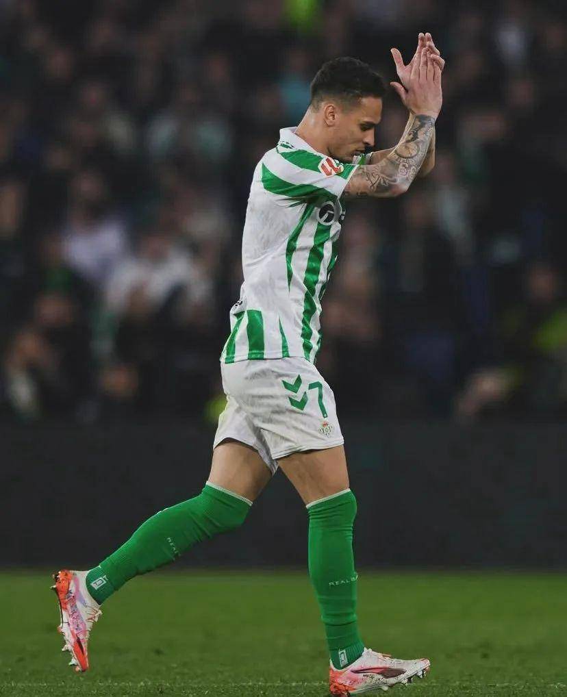 绝地反击！曼联弃将12场造9球逆袭，5000万身价暗藏惊天交易内幕